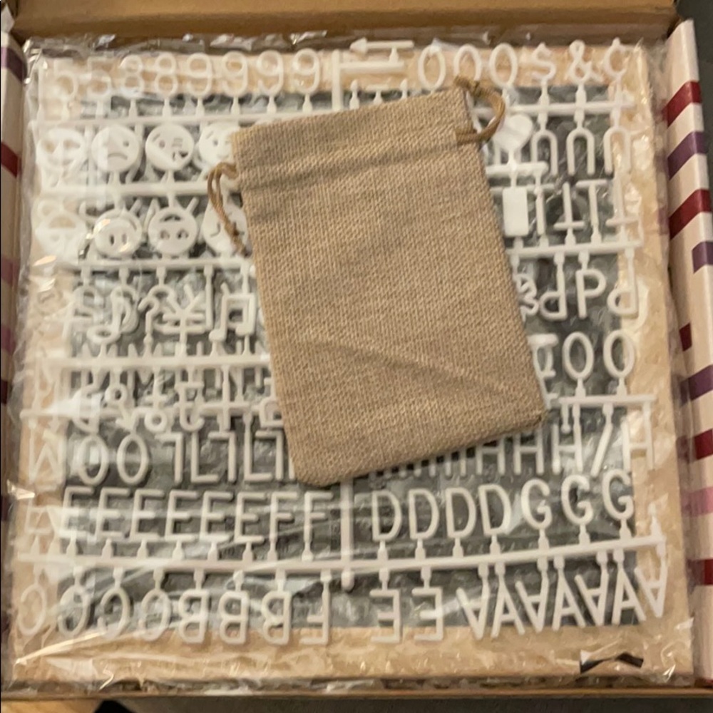 Felt message board - Picture 3 of 5